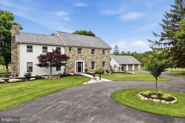 $885,000 | 86 Whites Mill Road, Green Lane, PA 18054