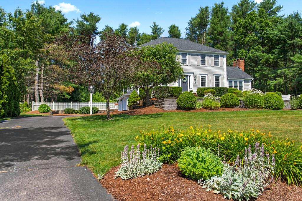 26 York Road Mansfield, MA 02048 - Photo 3 of 28 Gallery Image 3