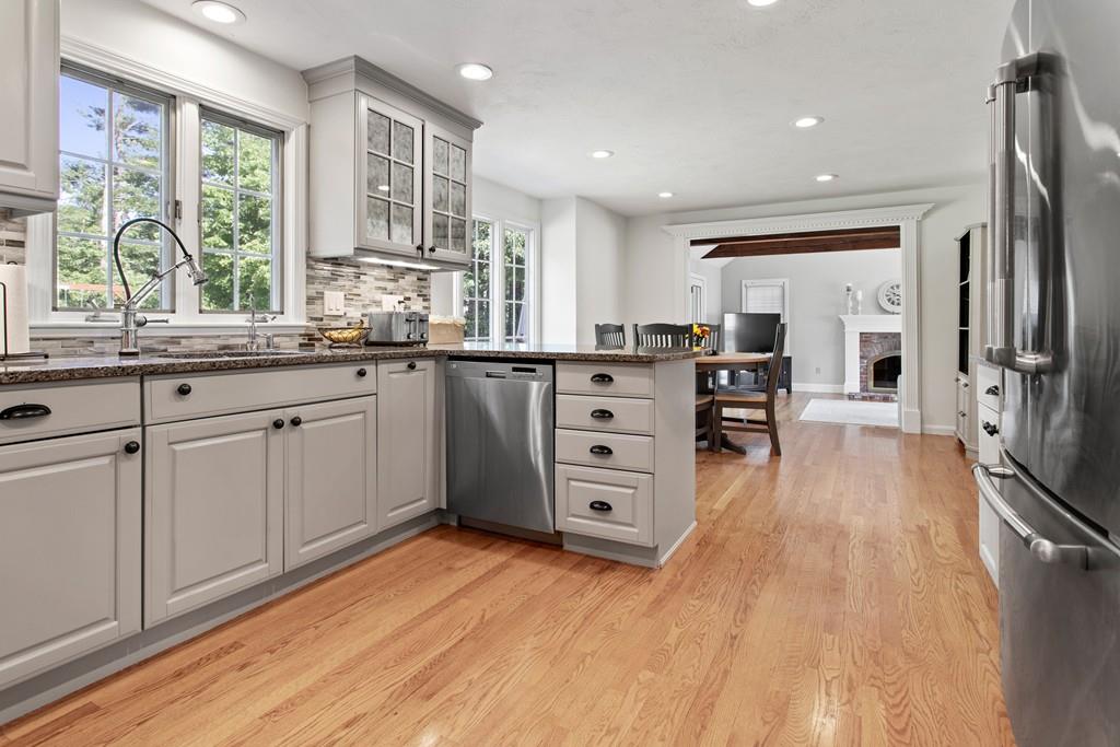 26 York Road Mansfield, MA 02048 - Photo 10 of 28 Gallery Image 10