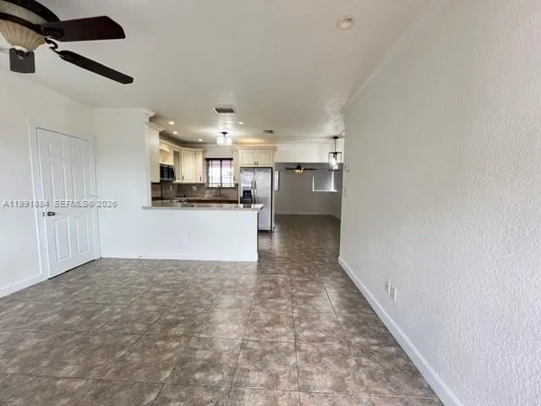 $3,500 | 631 West 50th Street, Unit 631, Hialeah, FL 33012