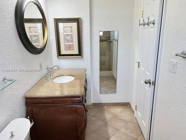 $3,500 | 631 West 50th Street, Unit 631, Hialeah, FL 33012