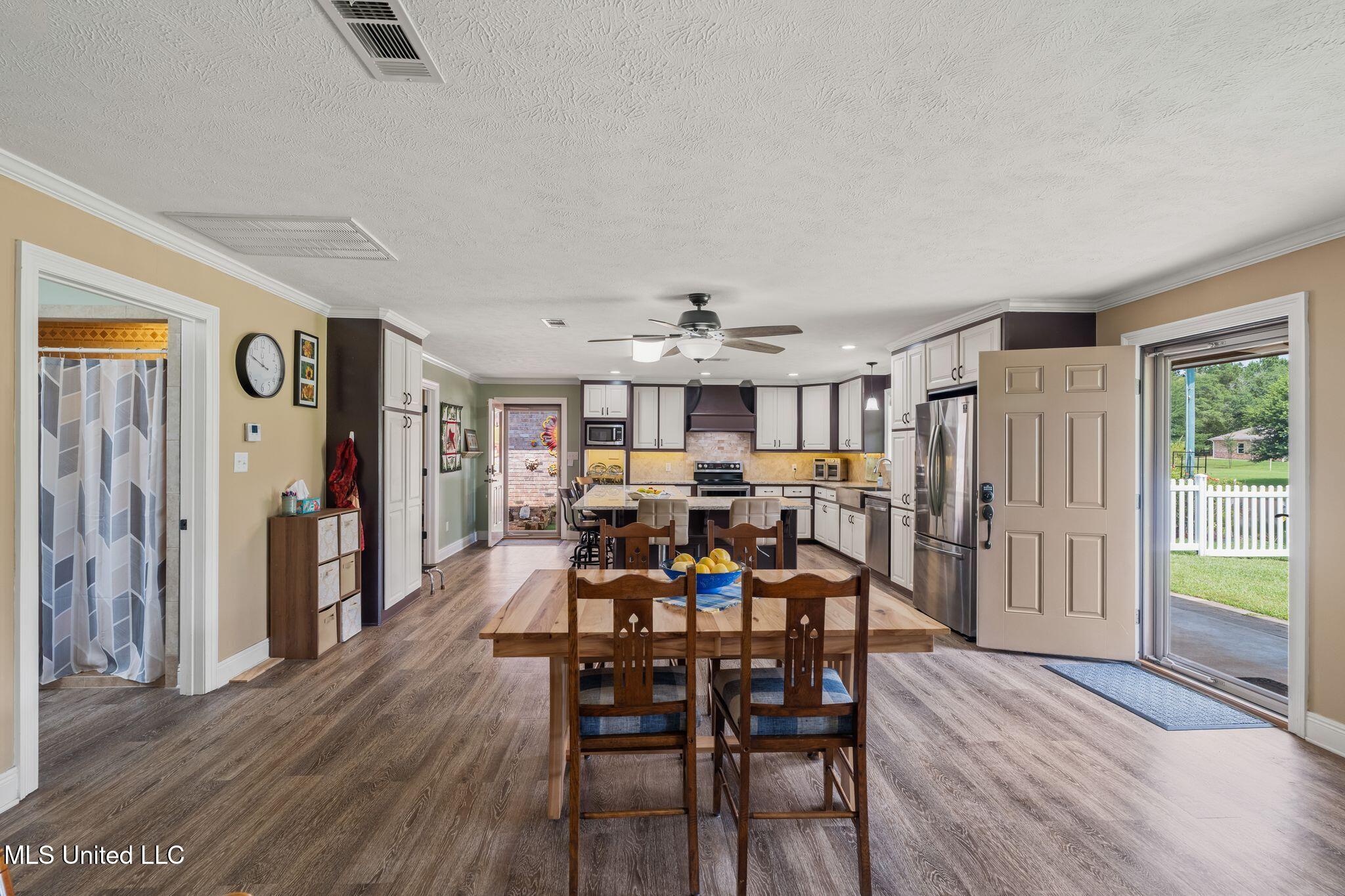 1030 Diane Circle Summit, MS 39666 - Photo 12 of 57 1030_Diane_Cir-13