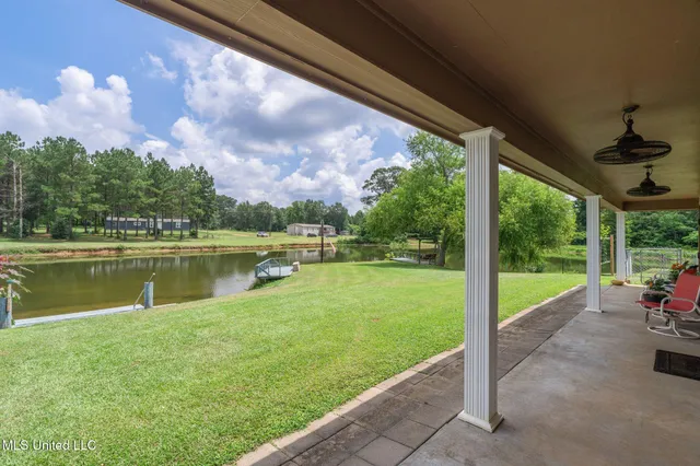 $229,000 | 1030 Diane Circle, Summit, MS 39666