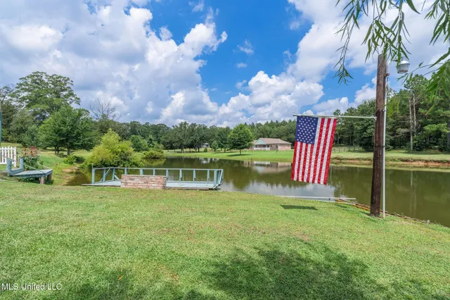 $229,000 | 1030 Diane Circle, Summit, MS 39666