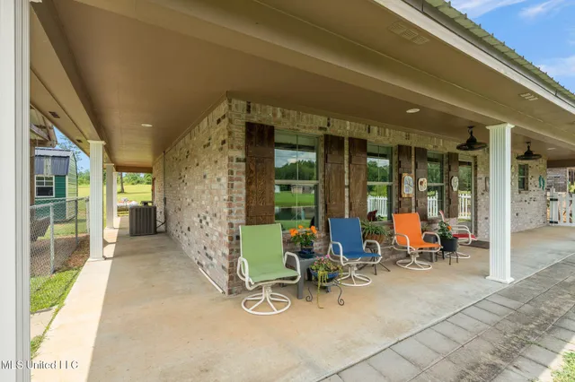 $229,000 | 1030 Diane Circle, Summit, MS 39666