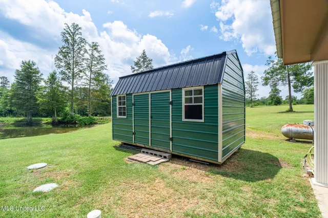 $229,000 | 1030 Diane Circle, Summit, MS 39666