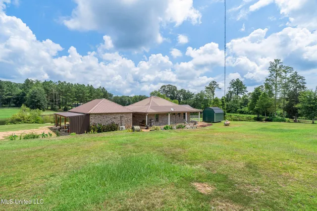 $229,000 | 1030 Diane Circle, Summit, MS 39666