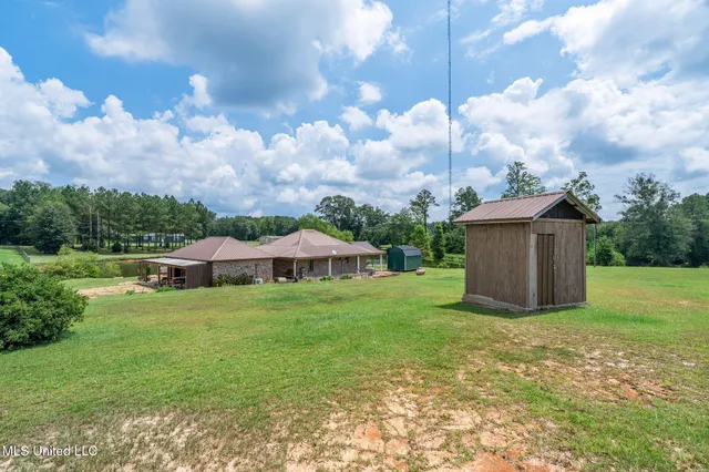 $229,000 | 1030 Diane Circle, Summit, MS 39666