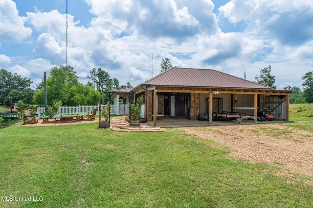 $229,000 | 1030 Diane Circle, Summit, MS 39666