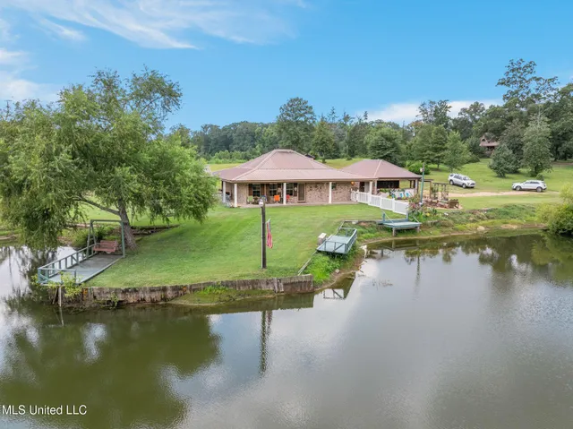 $229,000 | 1030 Diane Circle, Summit, MS 39666