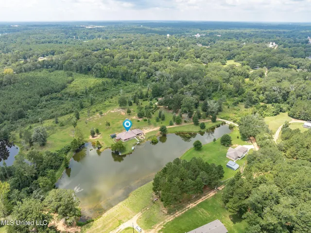 $229,000 | 1030 Diane Circle, Summit, MS 39666