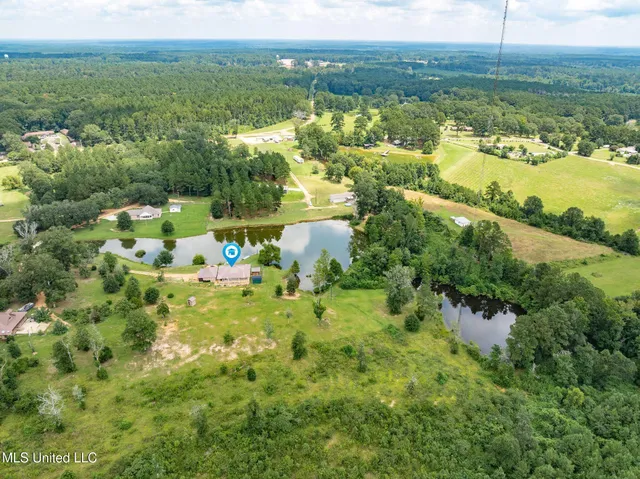 $229,000 | 1030 Diane Circle, Summit, MS 39666