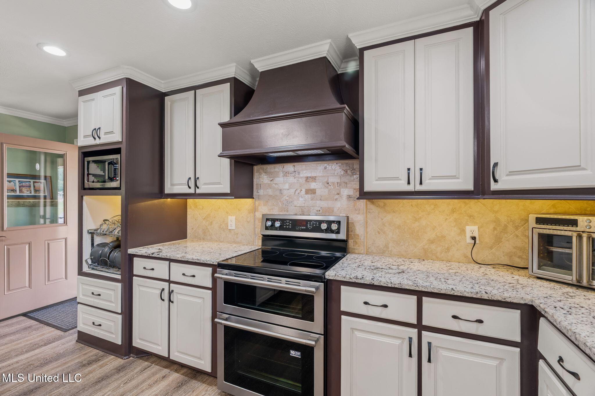 1030 Diane Circle Summit, MS 39666 - Photo 6 of 57 1030_Diane_Cir-7