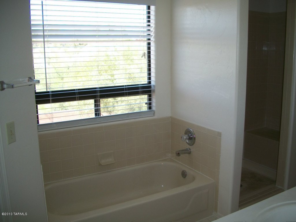 10067 East Escalante Road Tucson, AZ 85730 - Photo 3 of 5