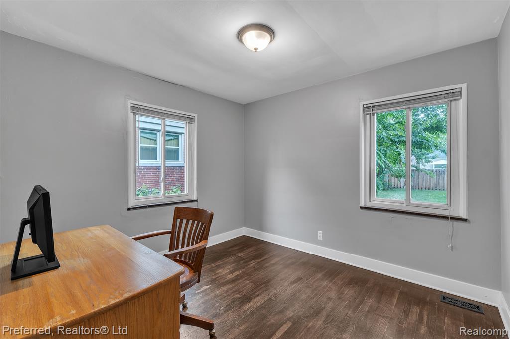4422 Yorkshire Road Detroit, MI 48224 - Photo 24 of 45