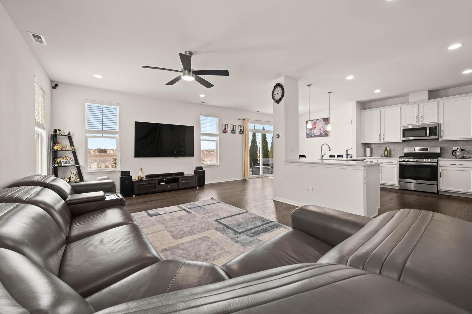 4172 Calder Lane Aurora, IL 60504 - Photo 5 of 24