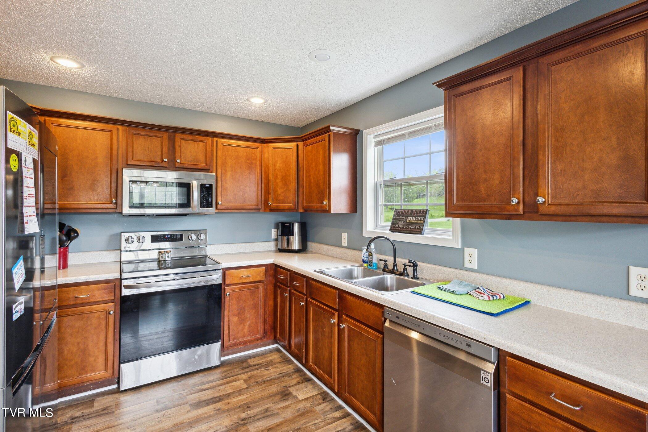 655 McInturff Road Telford, TN 37690 - Photo 12 of 38 655-McInturff-Rd-WindowStill-32
