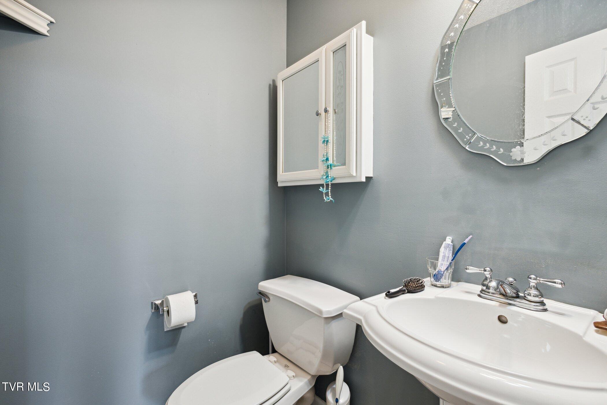 655 McInturff Road Telford, TN 37690 - Photo 20 of 38 655-McInturff-Rd-WindowStill-25