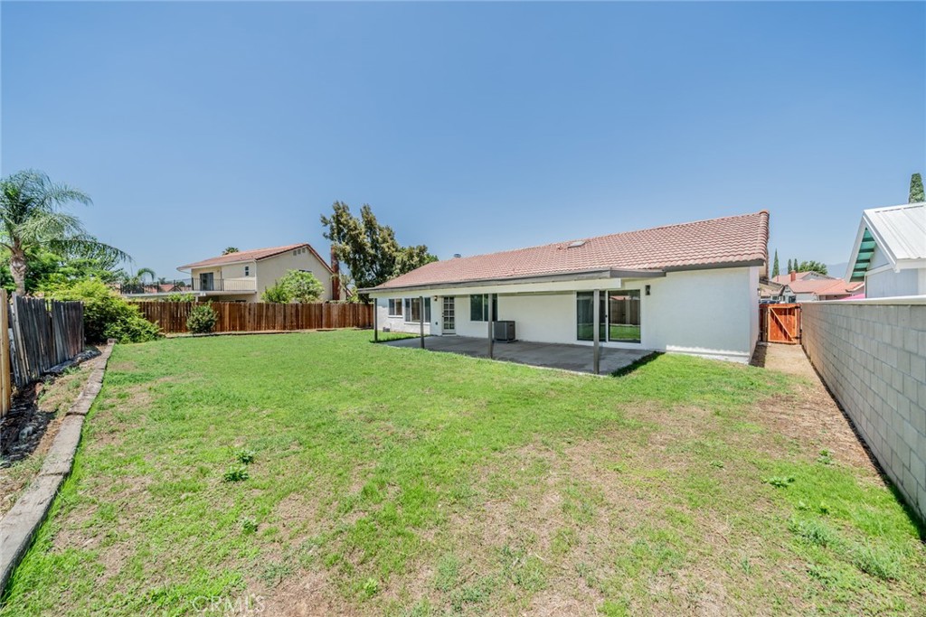 1041 Sunset Circle Rialto, CA 92376 - Photo 29 of 32 Gallery Image 29