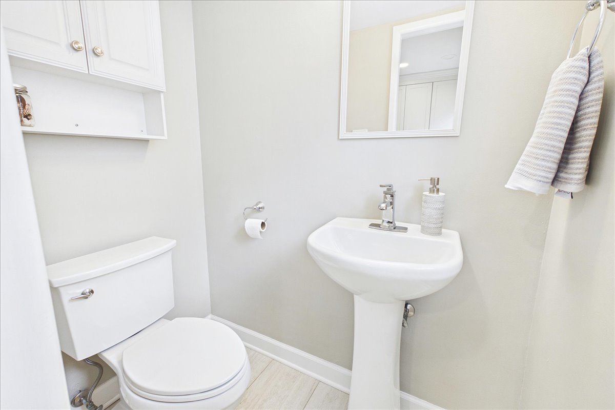 40 South Maywood Road, Unit 40 Lake Forest, IL 60045 - Photo 9 of 25