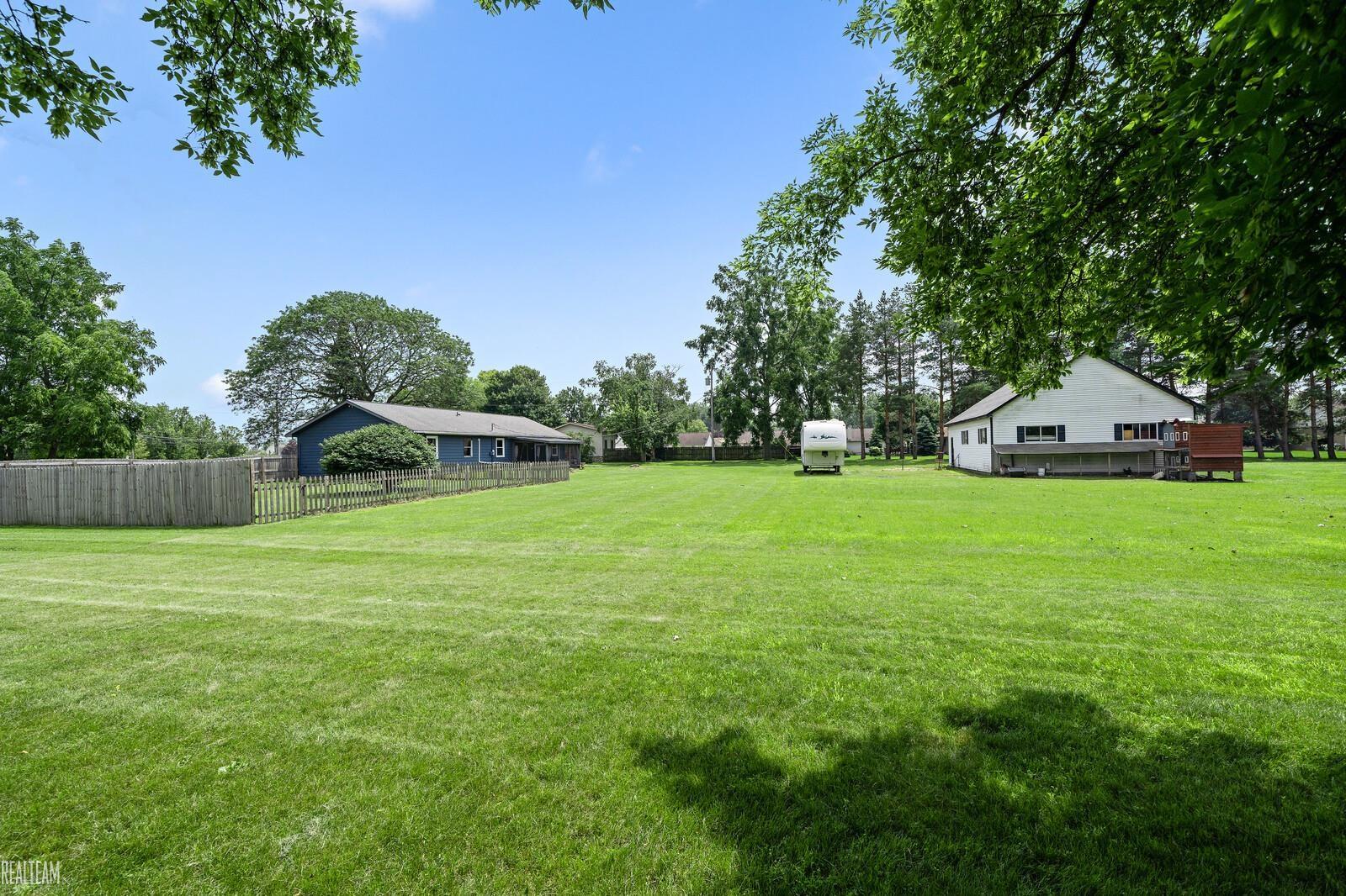 51741 Romeo Plank Road Macomb, MI 48042 - Photo 41 of 52