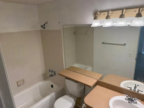 $1,750 | 2301 North Congress Avenue, Unit 32, Boynton Beach, FL 33426