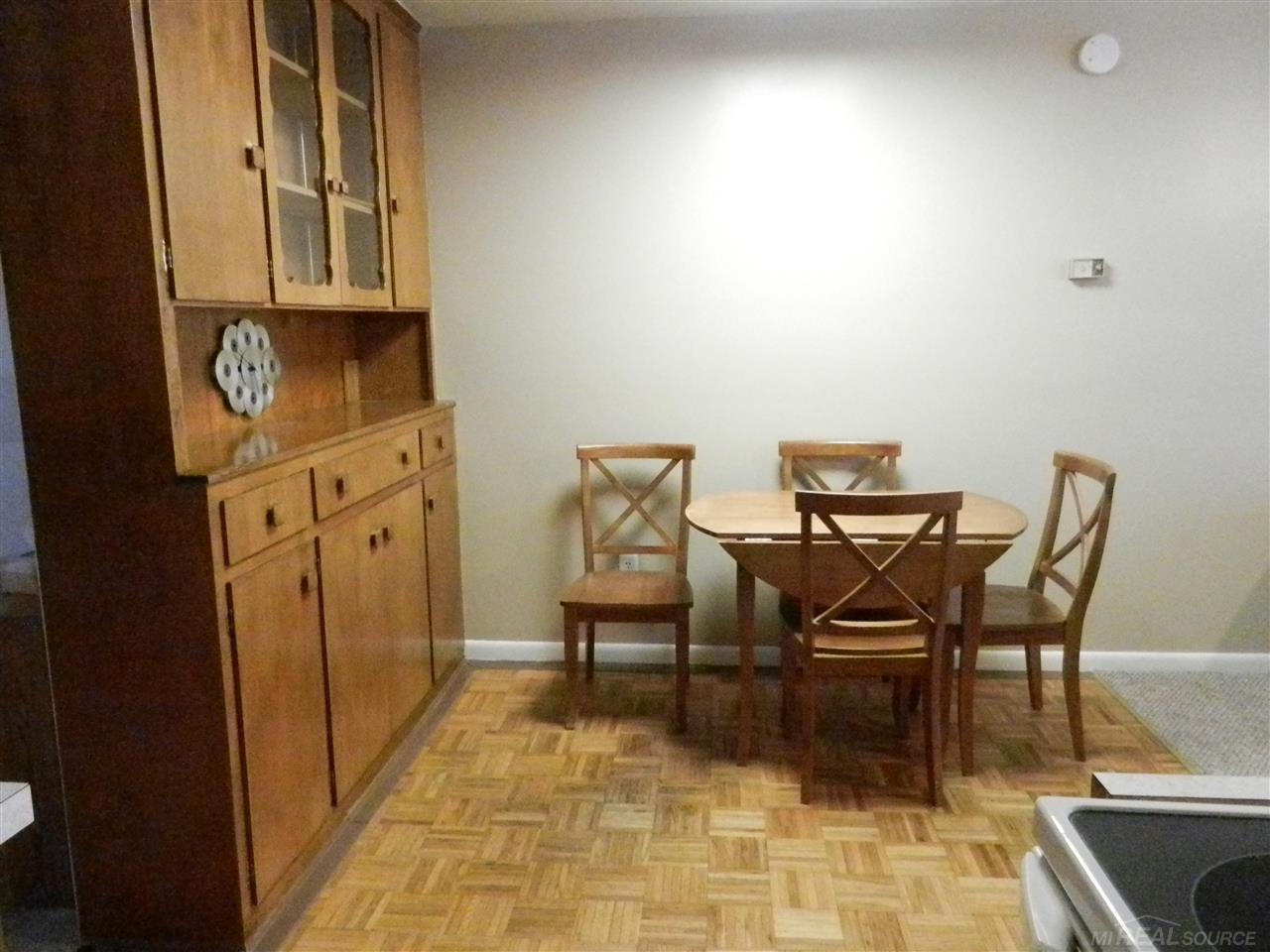 24301 Kelly Road, Unit 104 Eastpointe, MI 48021 - Photo 16 of 28