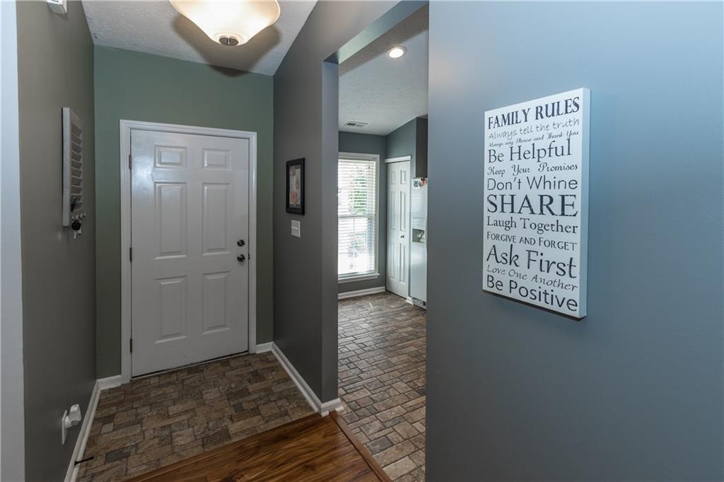 5832 Outer Bank Road Indianapolis, IN 46239 - Photo 3 of 28 Gallery Image 3