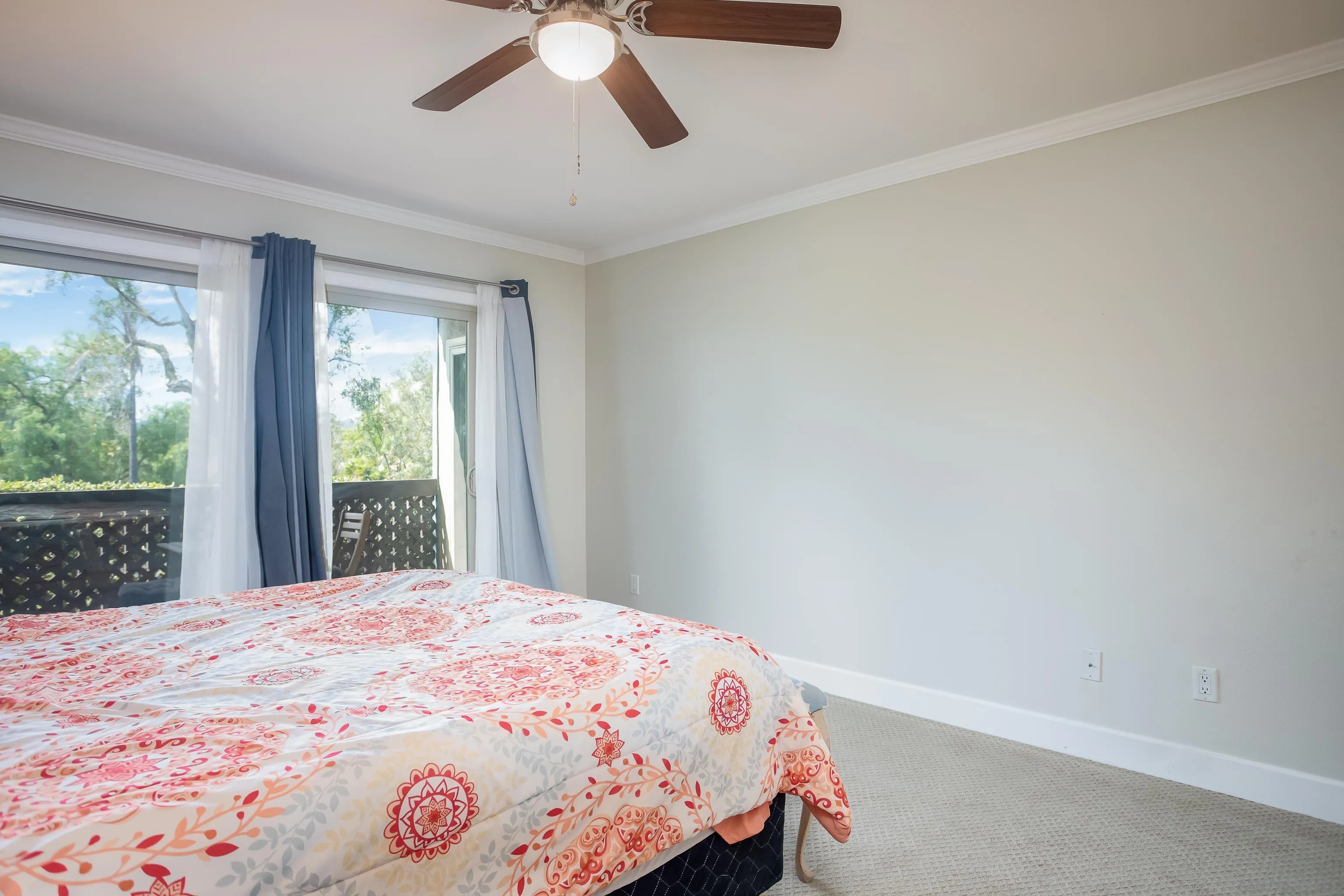 6345 Rancho Mission Road, Unit 3 San Diego, CA 92108 - Photo 21 of 43 a bedroom with a bed and a window
