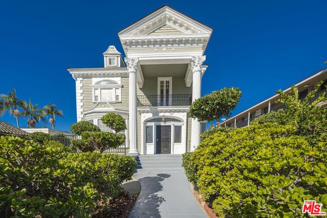 $1,895,000 | 1159 South Norton Avenue, Los Angeles, CA 90019