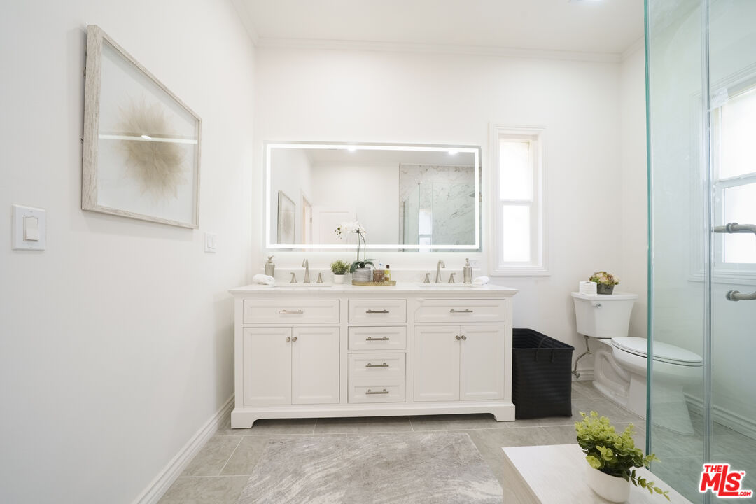 1159 South Norton Avenue Los Angeles, CA 90019 - Photo 30 of 39