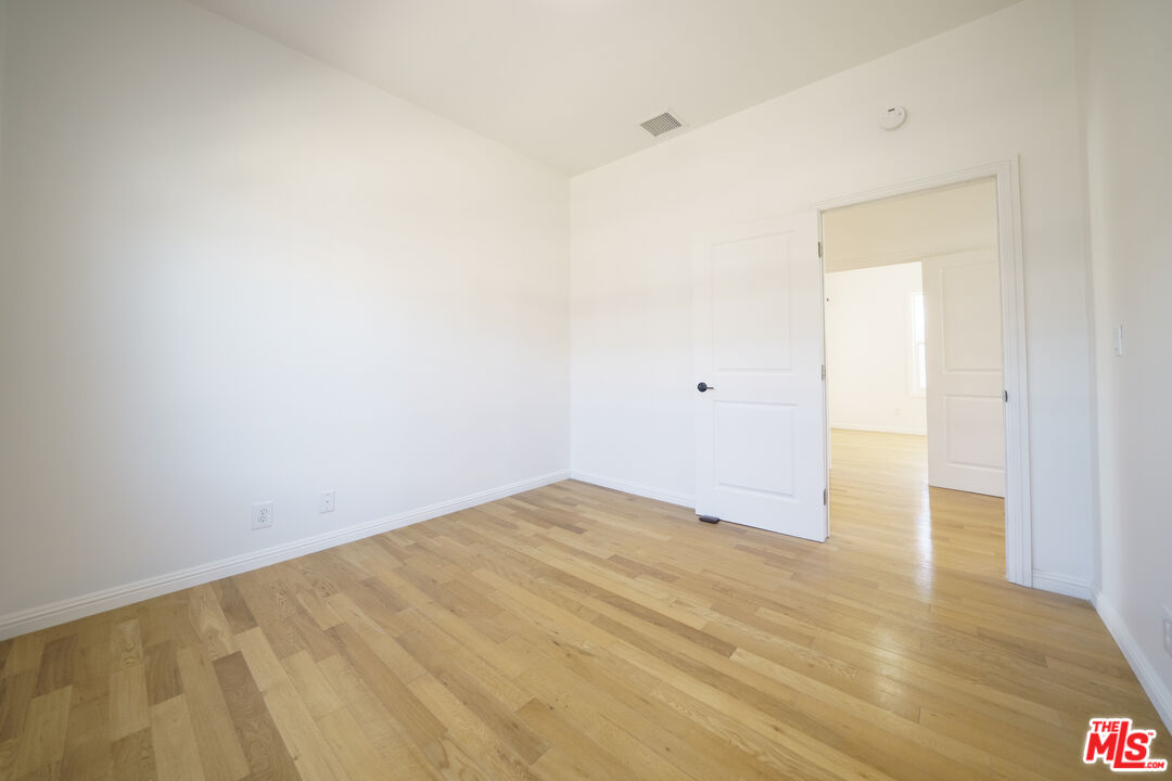 1159 South Norton Avenue Los Angeles, CA 90019 - Photo 36 of 39 a view of empty room