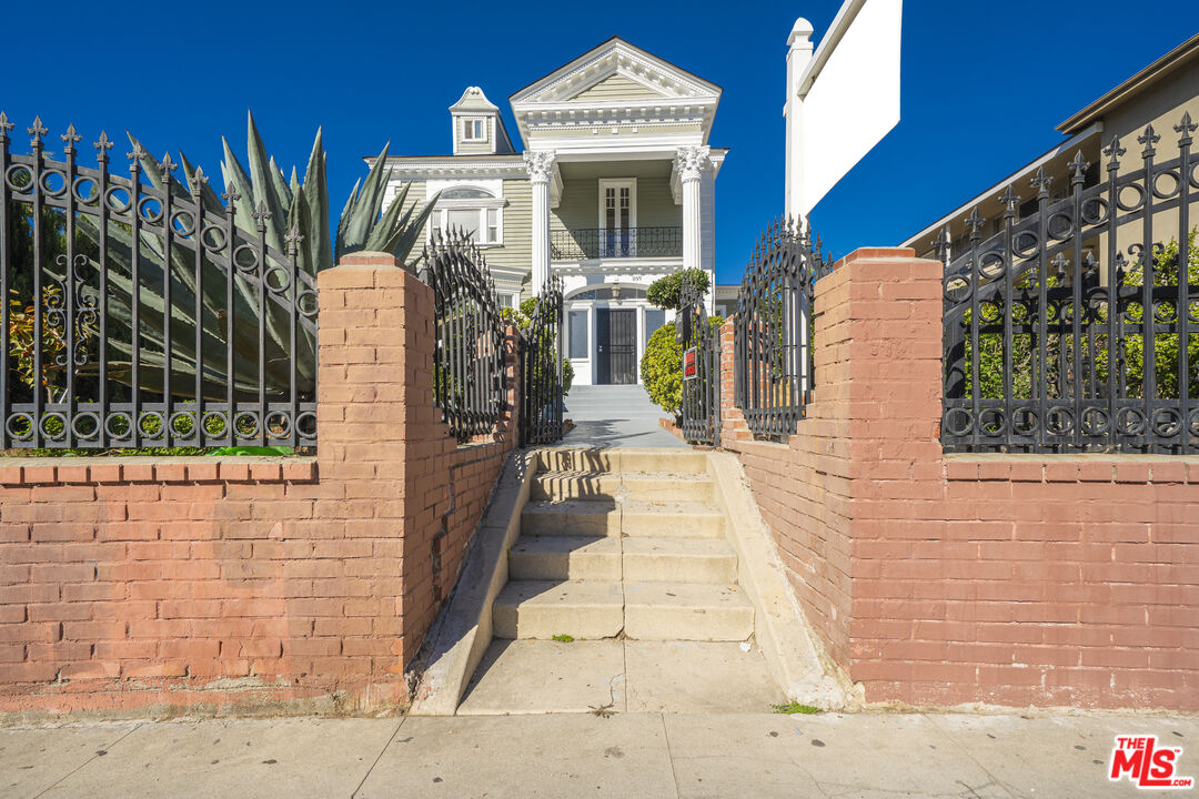 1159 South Norton Avenue Los Angeles, CA 90019 - Photo 39 of 39