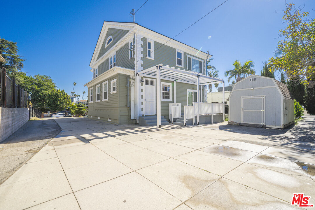 1159 South Norton Avenue Los Angeles, CA 90019 - Photo 5 of 39