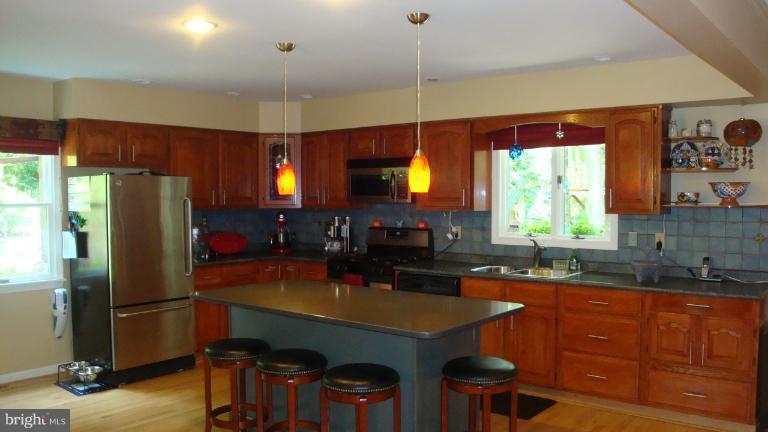 14055 Howard Road Dayton, MD 21036 - Photo 25 of 30 Kitchen