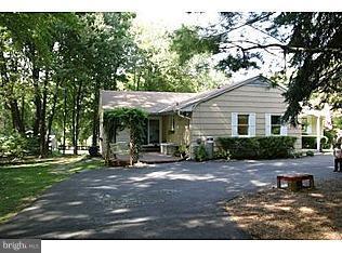 14055 Howard Road Dayton, MD 21036 - Photo 4 of 30 Exterior (Front)