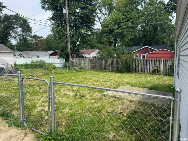 $1,300 | 2914 West 67th Street, Davenport, IA 52806