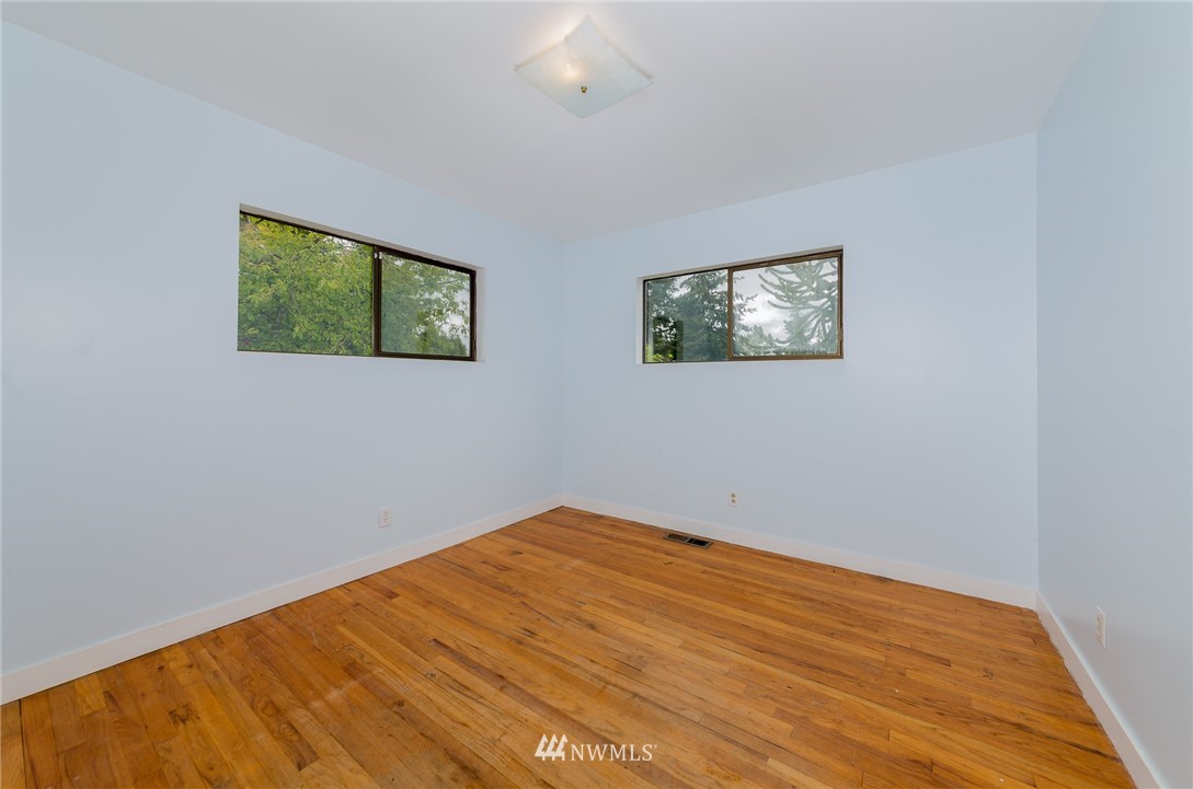 6815 176th Street Southwest Edmonds, WA 98026 - Photo 15 of 36 Gallery Image 15