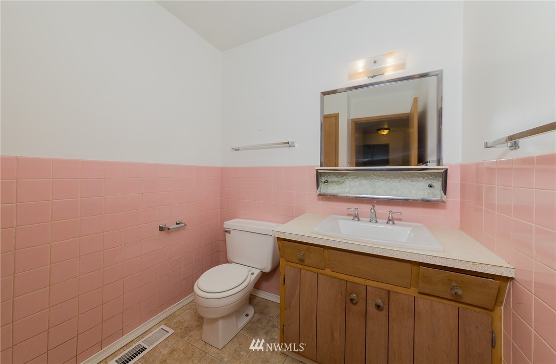 6815 176th Street Southwest Edmonds, WA 98026 - Photo 25 of 36 Gallery Image 25