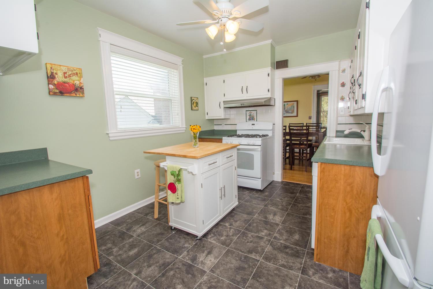 1112 Overbrook Road Baltimore, MD 21239 - Photo 7 of 29 Kitchen