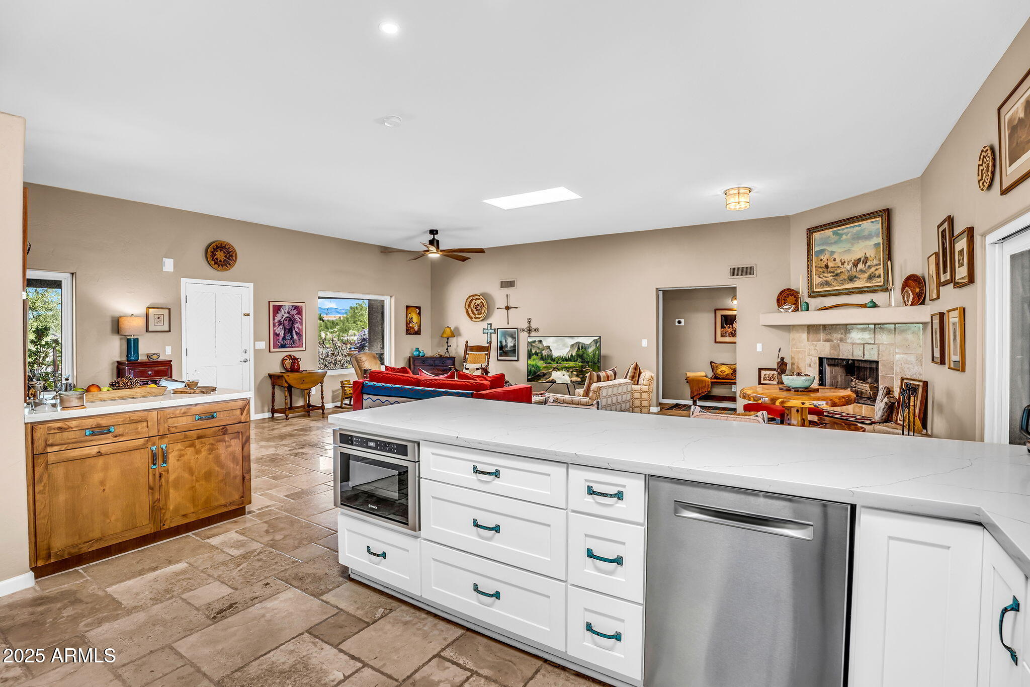 6017 East Rancho Del Oro Drive Cave Creek, AZ 85331 - Photo 16 of 55 Custom Cabinets & Hardware