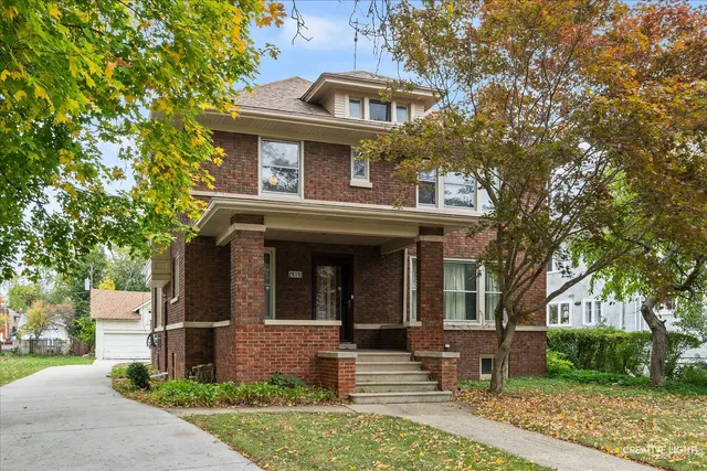 $340,000 | 931 West Downer Place, Aurora, IL 60506