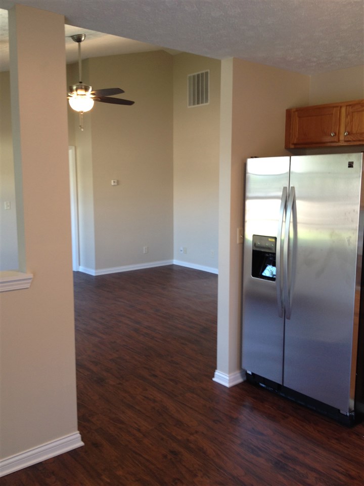 9930 Chatteris Road Evansville, IN 47725 - Photo 11 of 15 Gallery Image 11