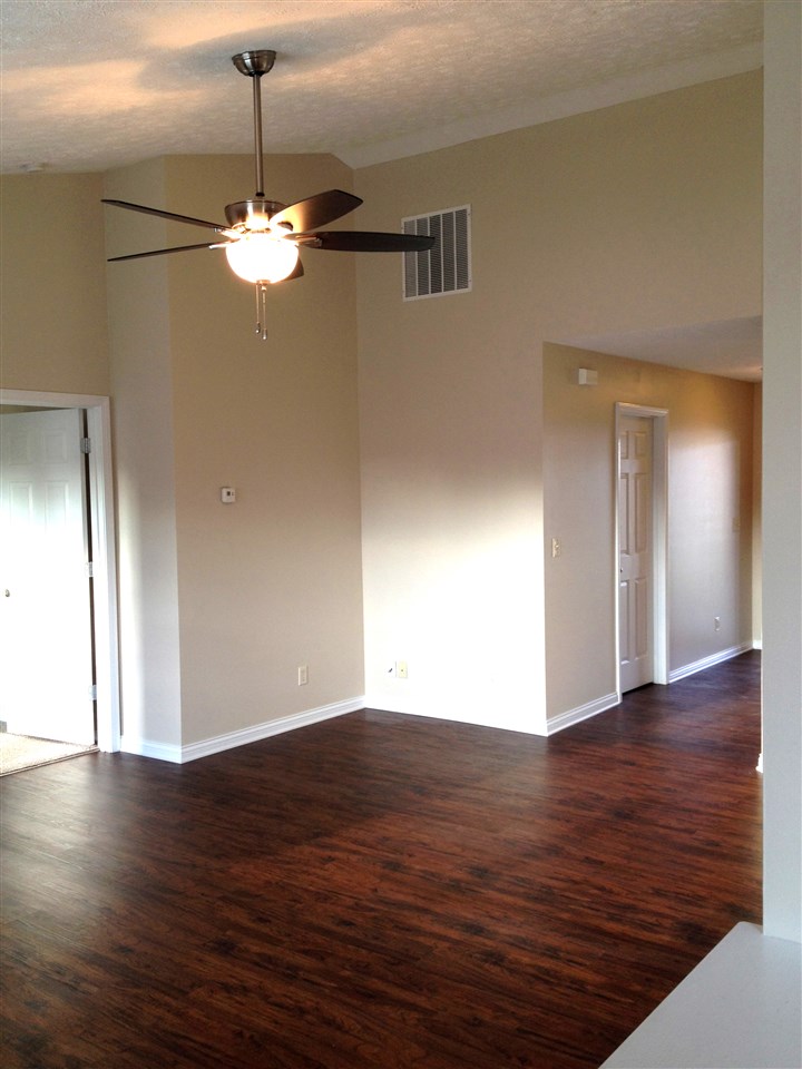 9930 Chatteris Road Evansville, IN 47725 - Photo 4 of 15 Gallery Image 4