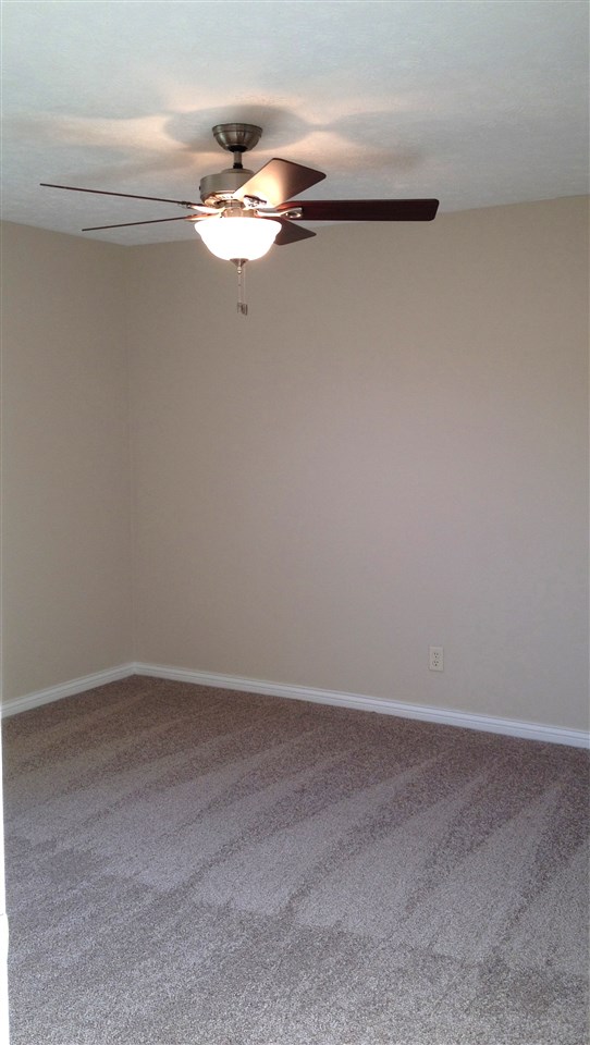 9930 Chatteris Road Evansville, IN 47725 - Photo 6 of 15 Gallery Image 6