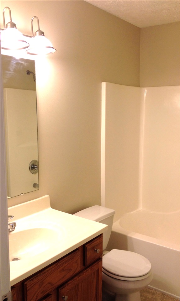 9930 Chatteris Road Evansville, IN 47725 - Photo 7 of 15 Gallery Image 7