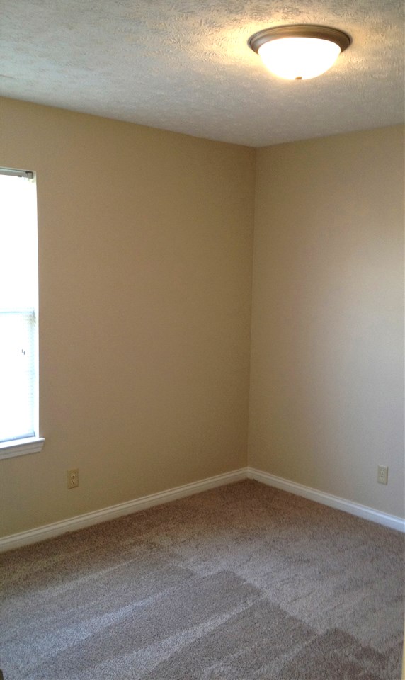 9930 Chatteris Road Evansville, IN 47725 - Photo 8 of 15 Gallery Image 8