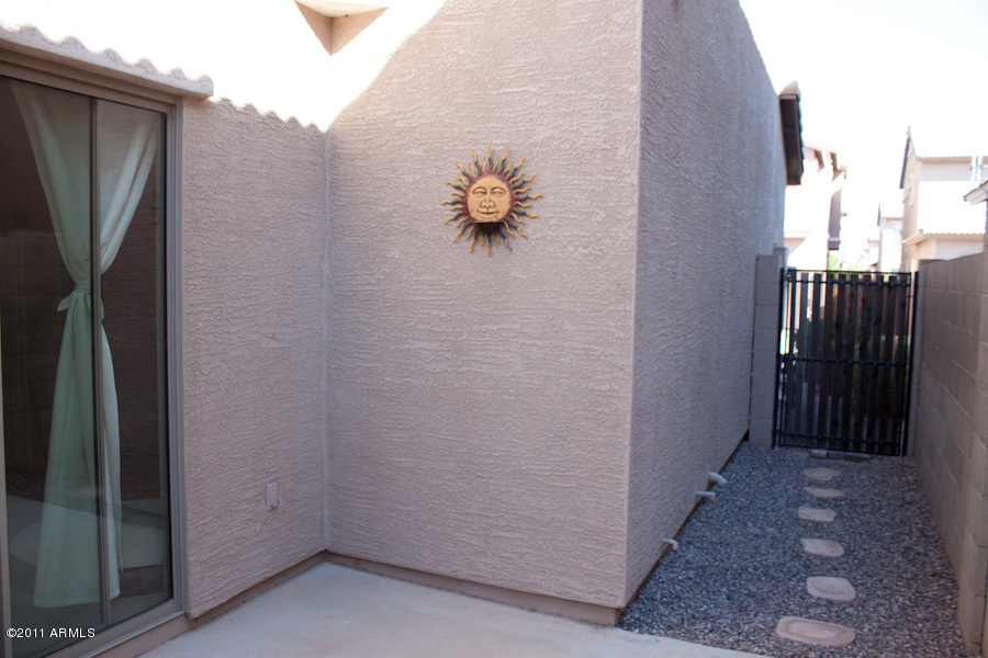 1901 East Del Rio Street Gilbert, AZ 85295 - Photo 25 of 26 Backyard
