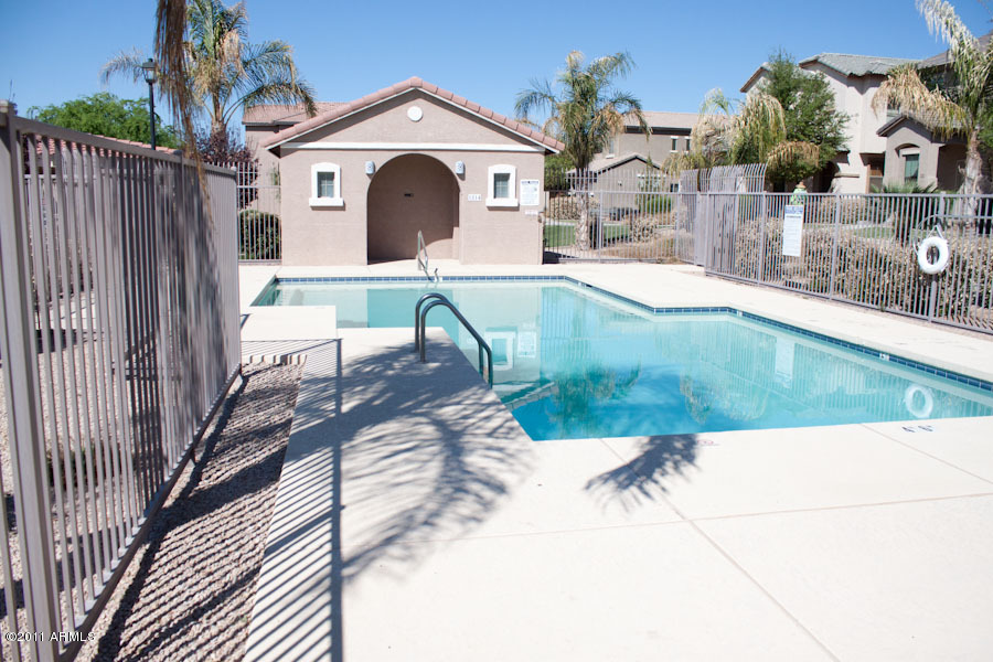 1901 East Del Rio Street Gilbert, AZ 85295 - Photo 26 of 26 Community Pool