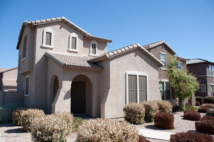 1901 East Del Rio Street Gilbert, AZ 85295 - Photo 4 of 26 Front of Home